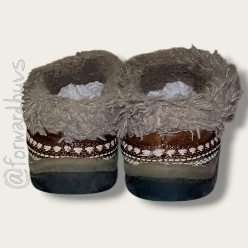 Zodiac infant slippers